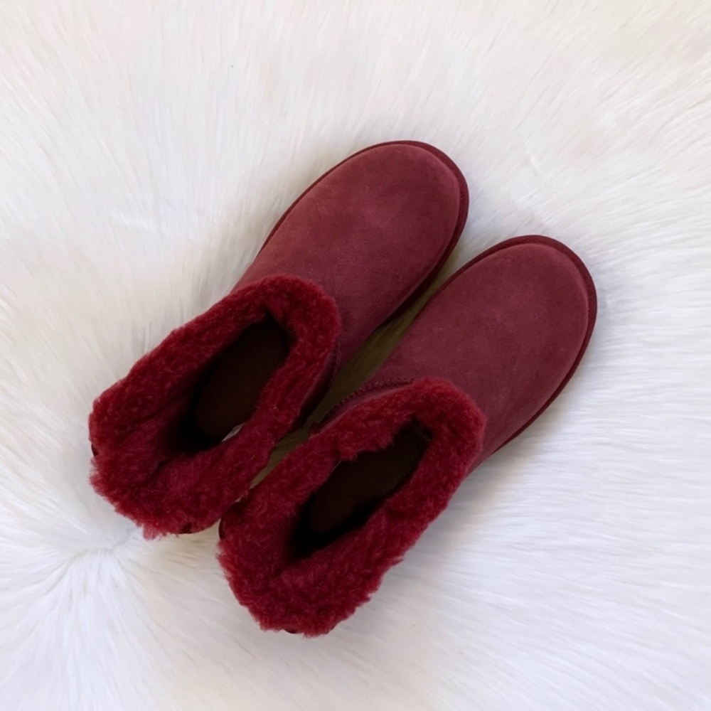 UGG Women’s Mini Bailey Corduroy Bow Kiss Suede Boots - Picture 5 of 8